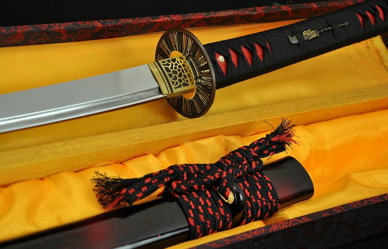 Japanese Samurai Sword Sakabato Reverse Edged Sword Clay Tempered Sharp Blade